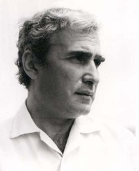 صورة المؤلف نودار دومبادزه